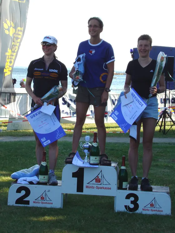 Siegerehrung Gesamtwertung Frauen Müritz Triathlon Mitteldistanz