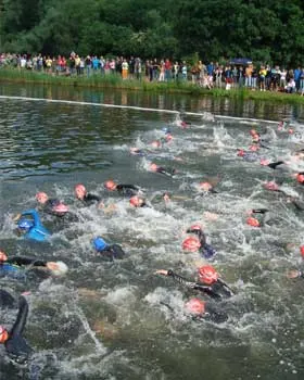 Katrin Burow wird Deutsche Vizemeisterin in der AK W30 beim Triathlon auf der Mitteldistanz in Trebgast/Kulmbach 2008