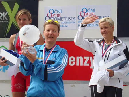 Katrin Burow ist Weltmeisterin im Quadrathlon auf der Mitteldistanz in Sedlčany / Tschechien 2012