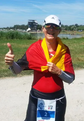 Katrin Burow belegt den 3. Platz beim Weltcup im Ultra Triathlon 2015