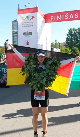 Katrin Burow belegt den 3. Platz bei der WM Double Ultra Triathlon in Panevėžys / Litauen 2016