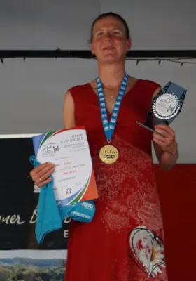 Katrin Burow Gesamtsiegerin beim Quintuple Ultra Triathlon 2019 auf der 5-fachen IRONMAN-Distanz in Bad Blumau / Österreich