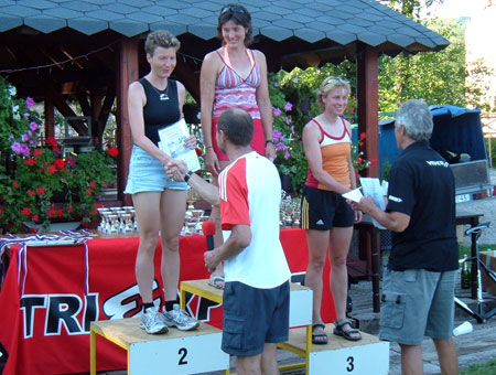 Siegerehrung Gesamtwertung Frauen Weltcup Quadrathlon Karlstejn/Tschechien