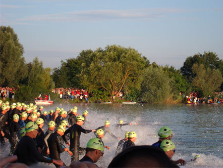 Schwimmstart IRONMAN Regensburg