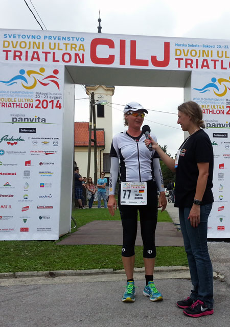 Geschafft: Katrin Burow wird Weltmeisterin bei der WM Double Ultra Triathlon in Slowenien 2014