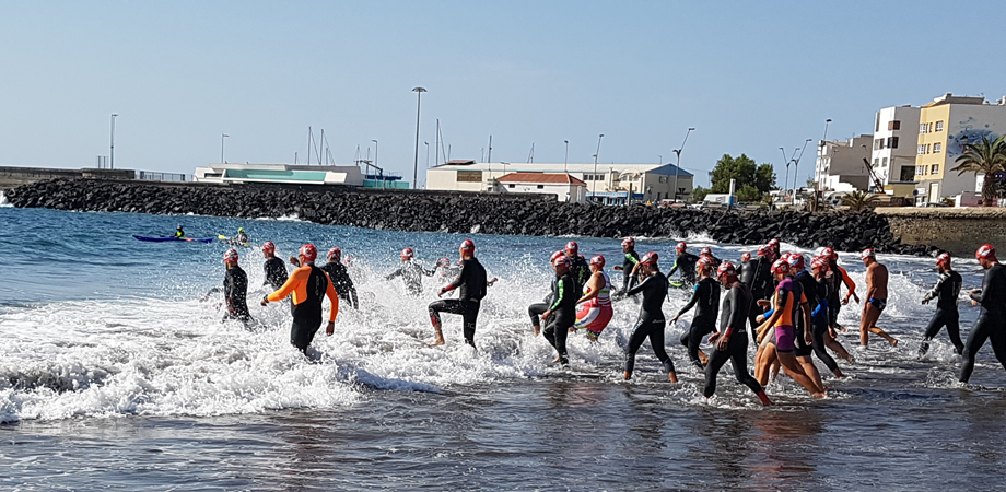 Start des Travesia a nado Circuito Vicente López am 11.11.2017