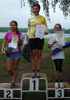 Katrin Burow Gesamtsiegerin über 4 km beim Motzener See Lauf am 01.06.2013