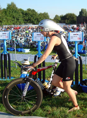 Katrin Burow beim IRONMAN Regensburg 2010