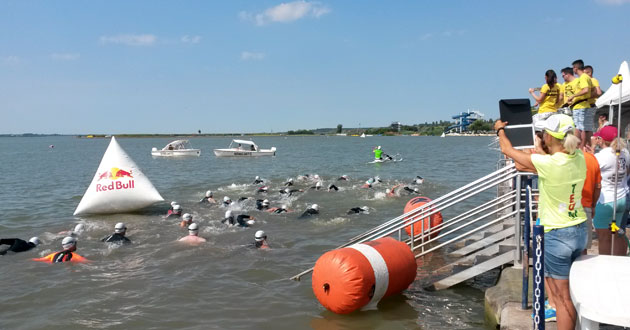 Schwimmen bei der Weltmeisterschaft im Double Ultra Triathlon in Velence / Ungarn am 03.07.2015